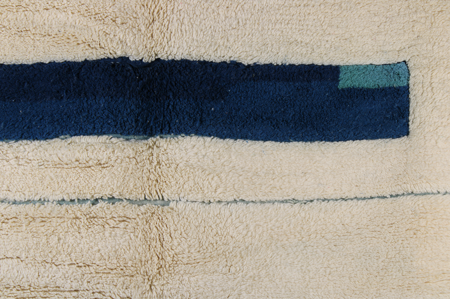 Tapis Beni Ouarain Crème et bleu