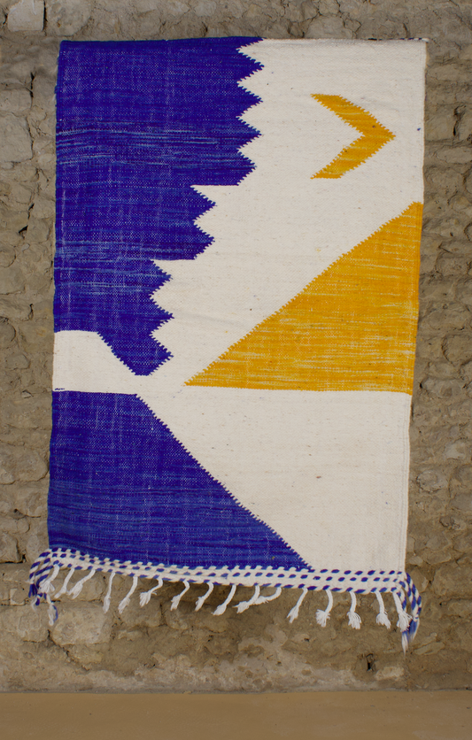 Petit Tapis Kilim Zanafi - Graphisme Vibrant et Artisanat Marocain