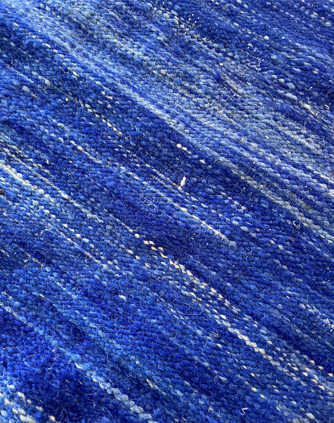 Tapis Kilim Zanafi Bleu – Motif Losanges en Corde Blanche (3x2m)