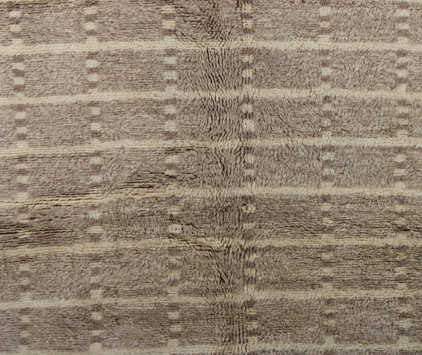 Tapis Beni M'rirt Authentique - Luxe et Confort en Laine Naturelle