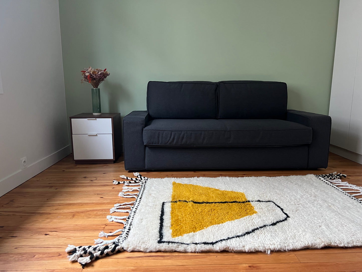 Tapis Beni Ouarain berbère en laine – Design graphique contemporain